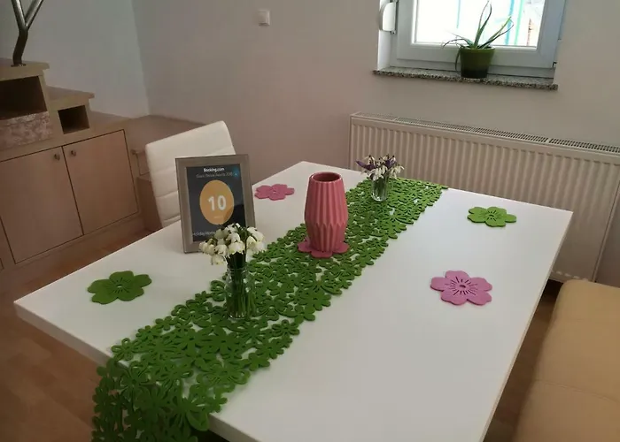 Ferienhaus Neokrnjena Narava