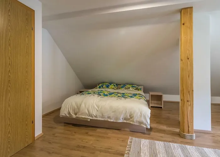 Ferienhaus Neokrnjena Narava