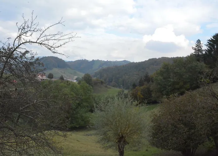 Neokrnjena Narava Ferienhaus