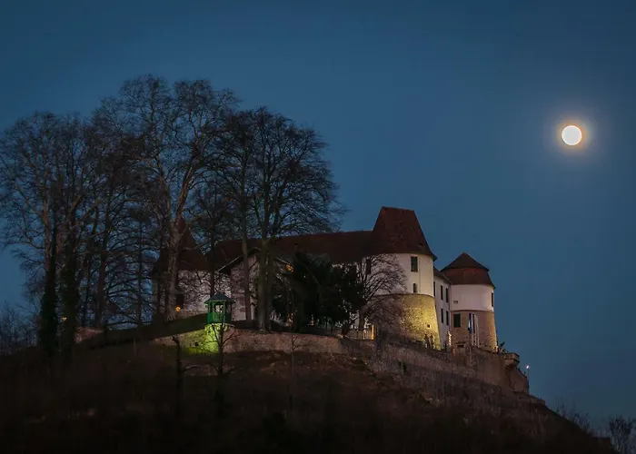 Ferienhaus Neokrnjena Narava *